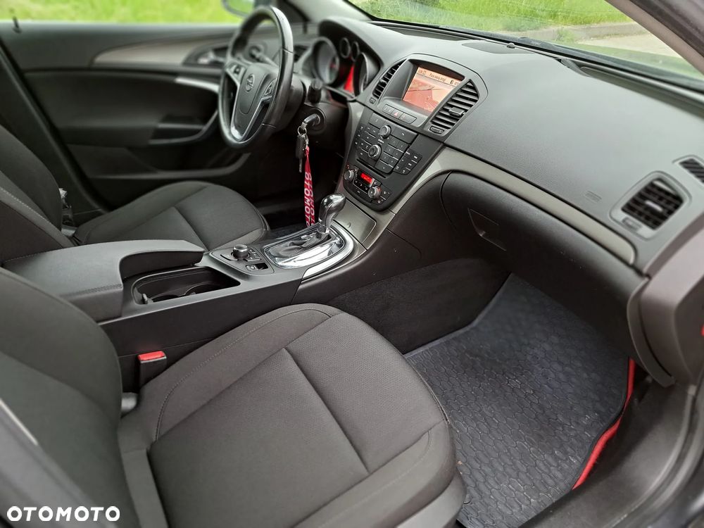 Opel Insignia - 16