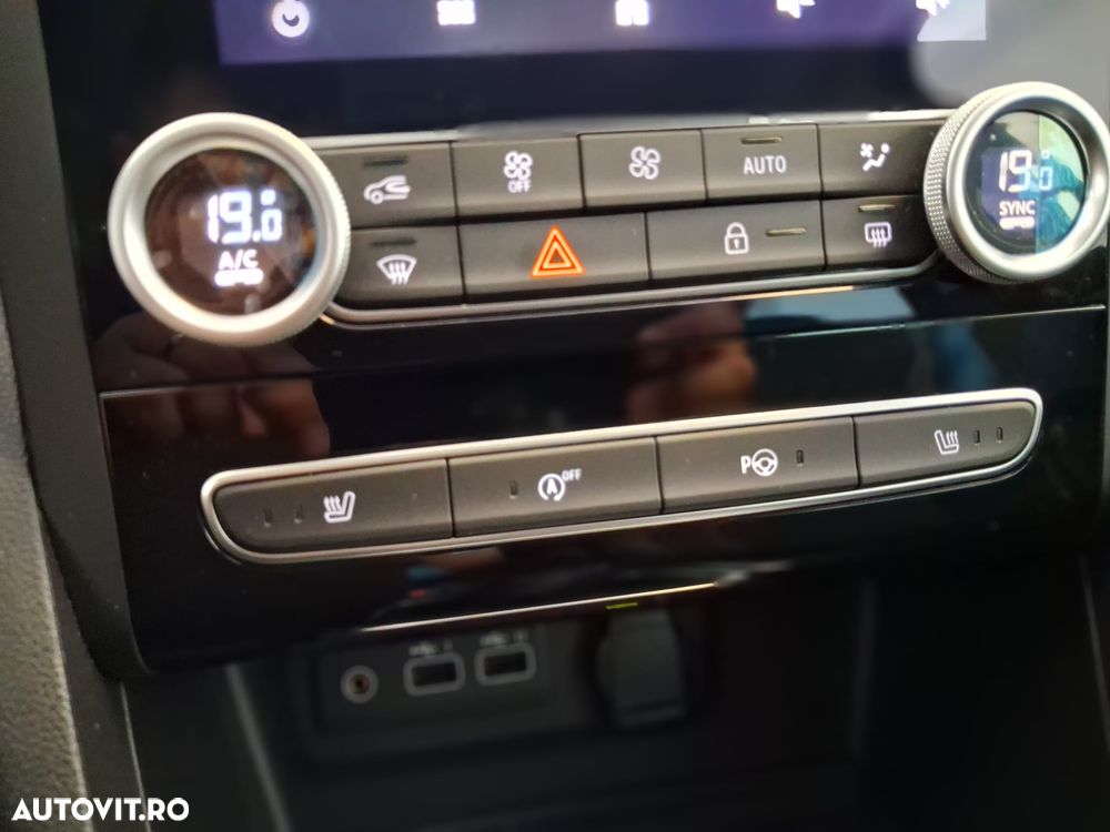 Renault Megane TCe 140 GPF Techno - 20