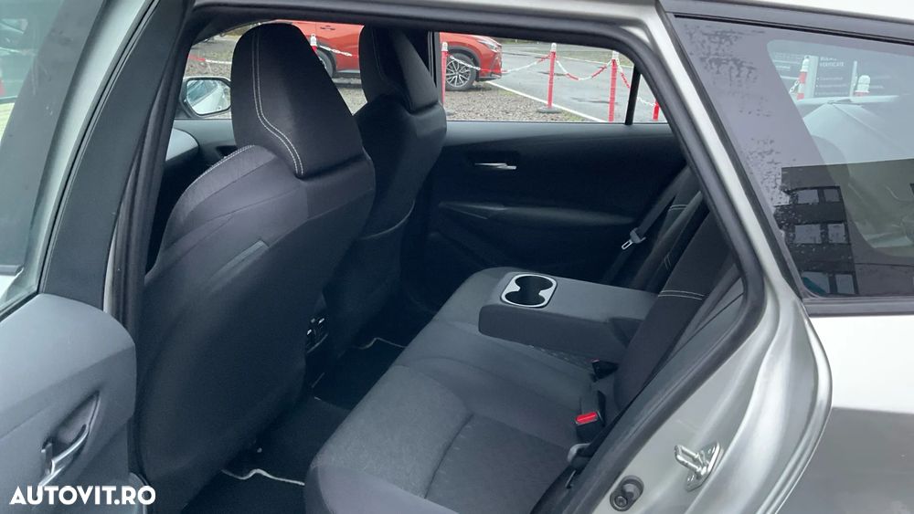 Toyota Corolla 1.8 HSD Dynamic - 13