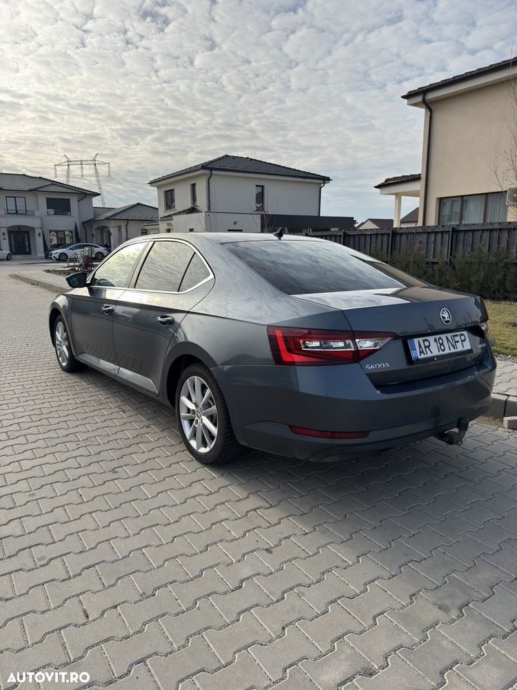 Skoda Superb 2.0 TDI DSG Style - 7