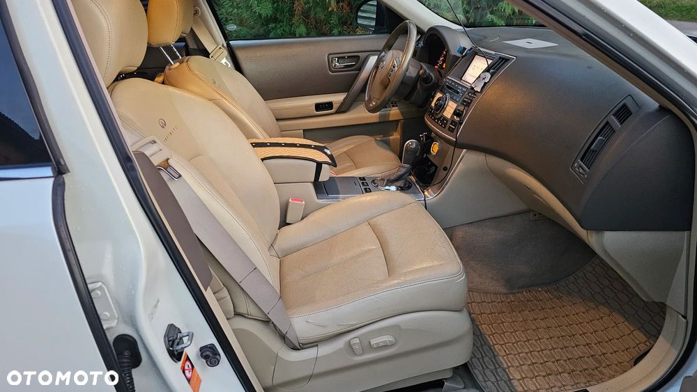 Infiniti FX FX35 - 23