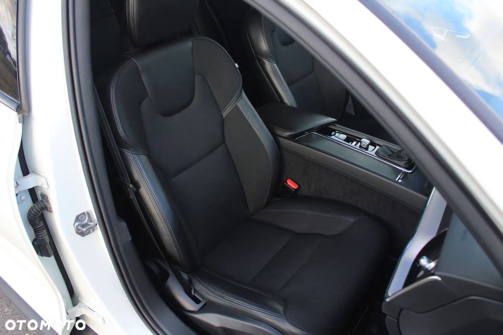 Volvo V60 Cross Country D4 AWD Geartronic - 24