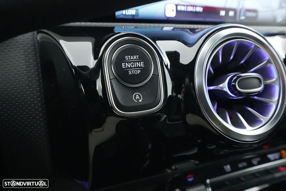 Mercedes-Benz A 180 Limousine d AMG Line Aut. - 24