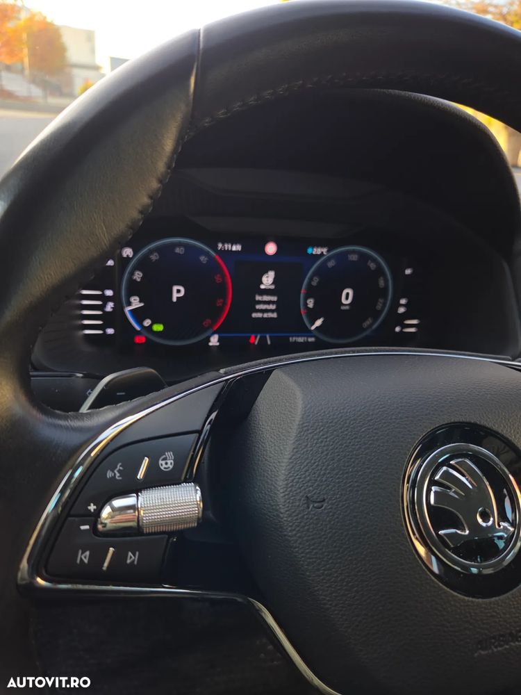 Skoda Karoq 2.0 TDI SCR 4x4 DSG Sportline - 24