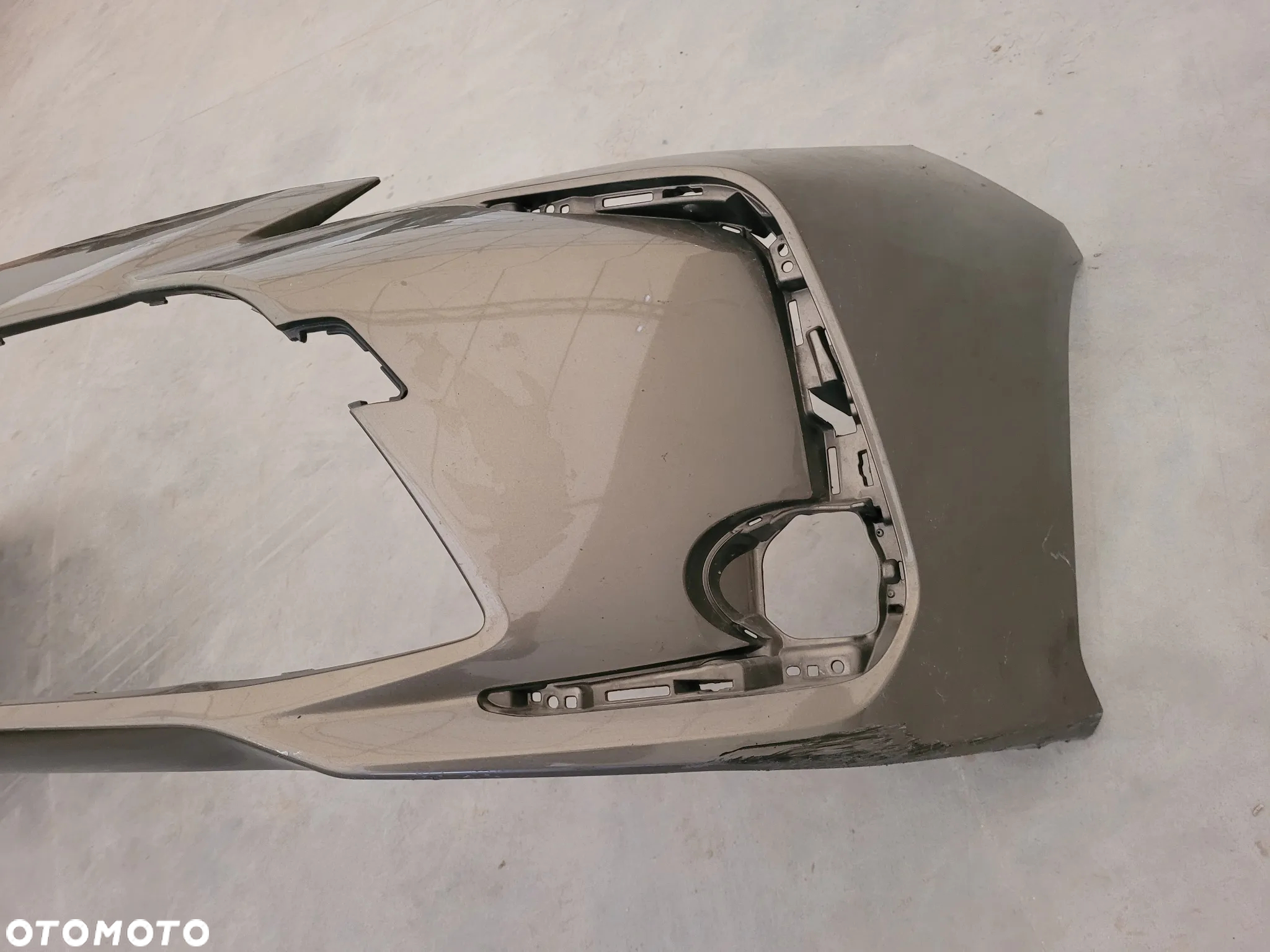 ZDERZAK PRZÓD PRZEDNI TOYOTA COROLLA E21 SEDAN 18r- - 5