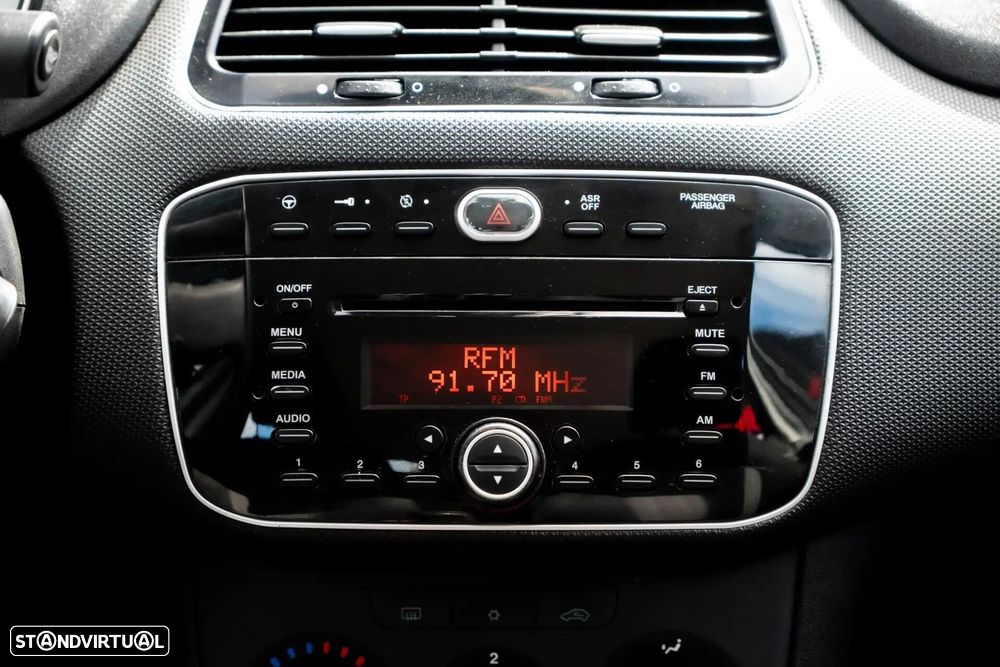 Fiat Punto 1.3 M-Jet Easy S&S — fotografia 19
