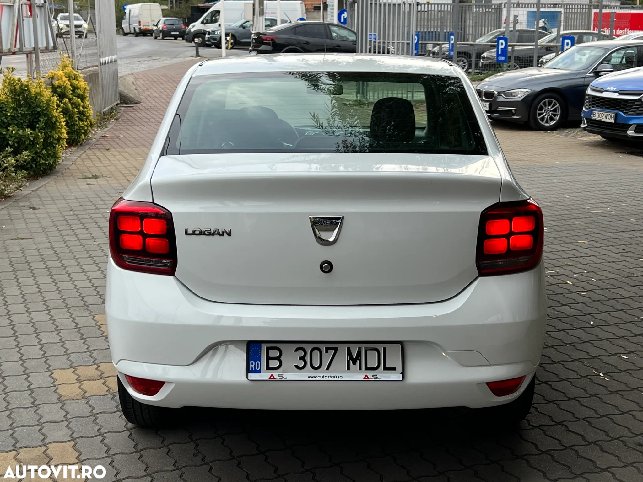 Dacia Logan 1.0 SCe Ambiance - 13