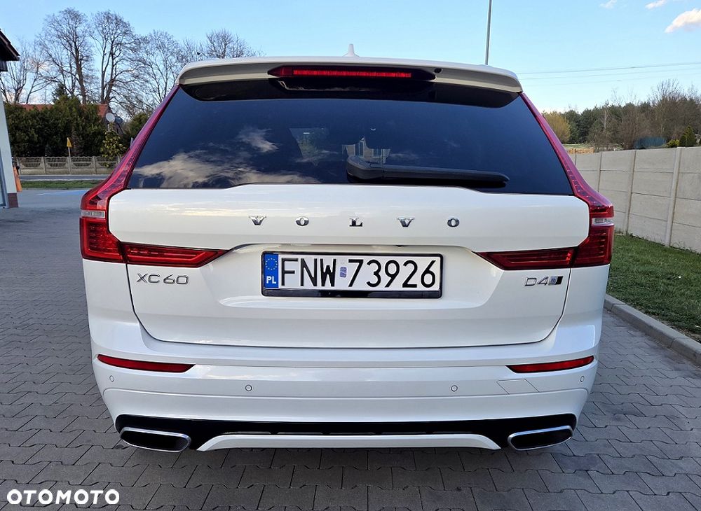 Volvo XC 60 D4 AWD R-Design - 5