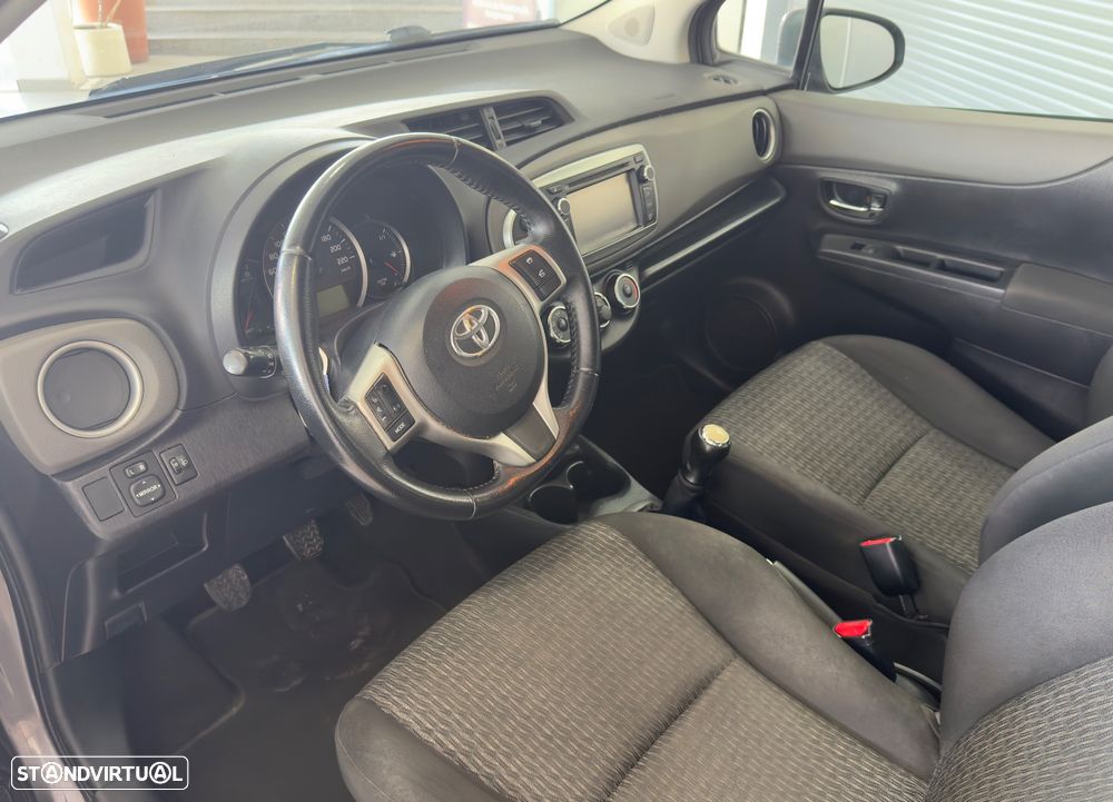 Toyota Yaris 1.0 VVT-i Comfort+P.Style - 7