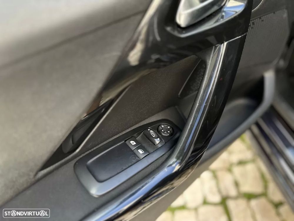 Peugeot 208 1.2 PureTech Active - 14