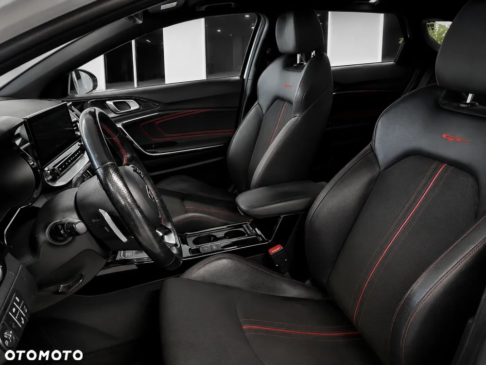 Kia ProCeed 1.6 T-GDI GT DCT - 8
