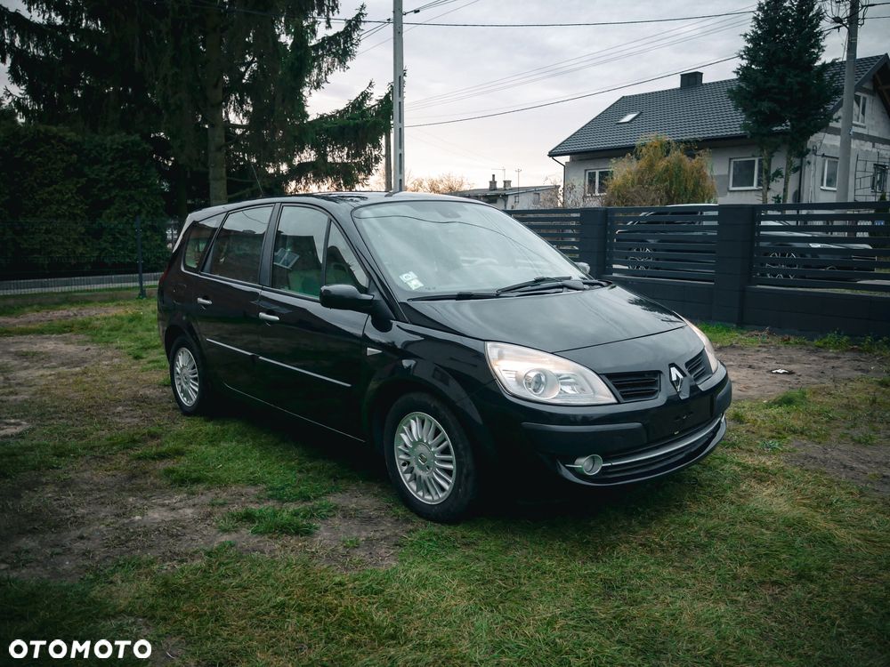 Renault Grand Scenic - 11