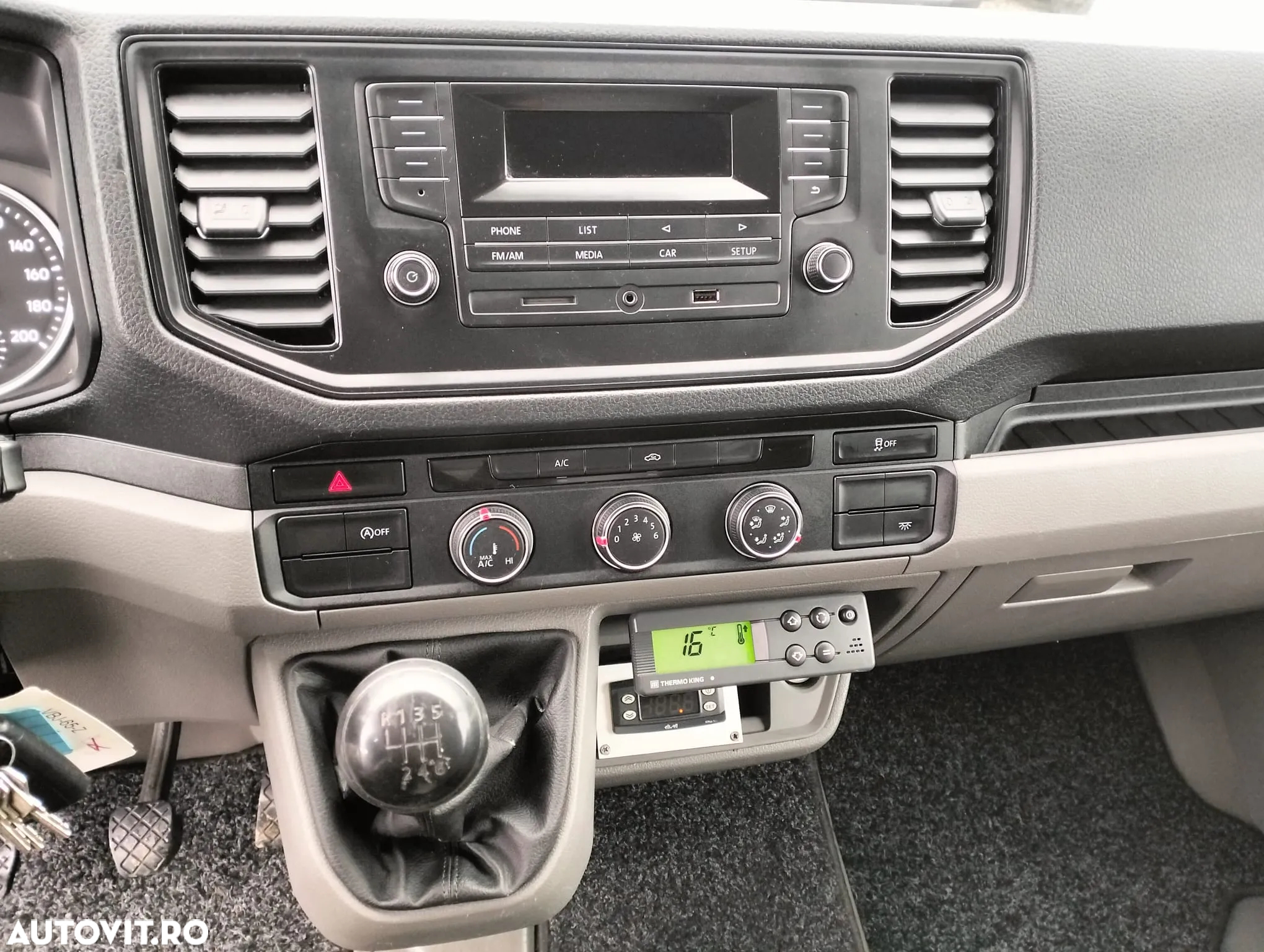 Volkswagen Crafter - 13