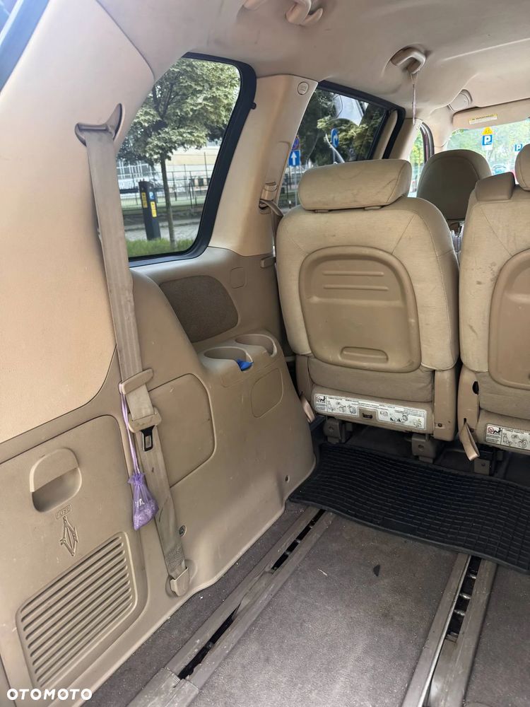 Kia Carnival 2.2 CRDi Tour - 5