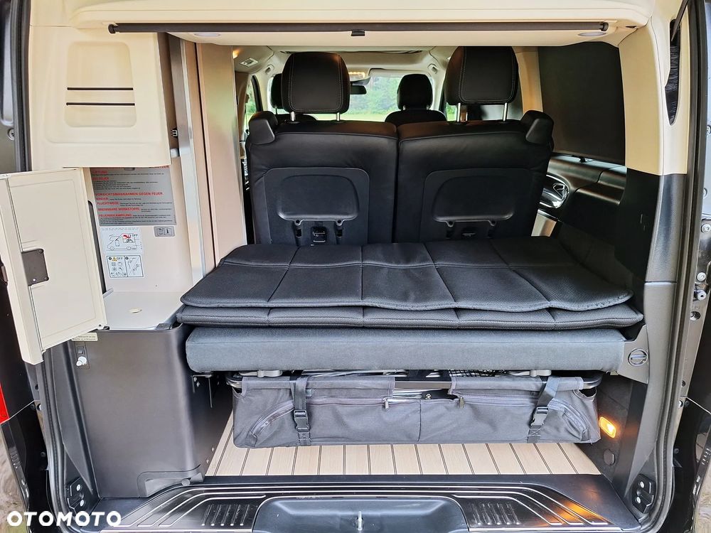 Mercedes-Benz Klasa V - 32