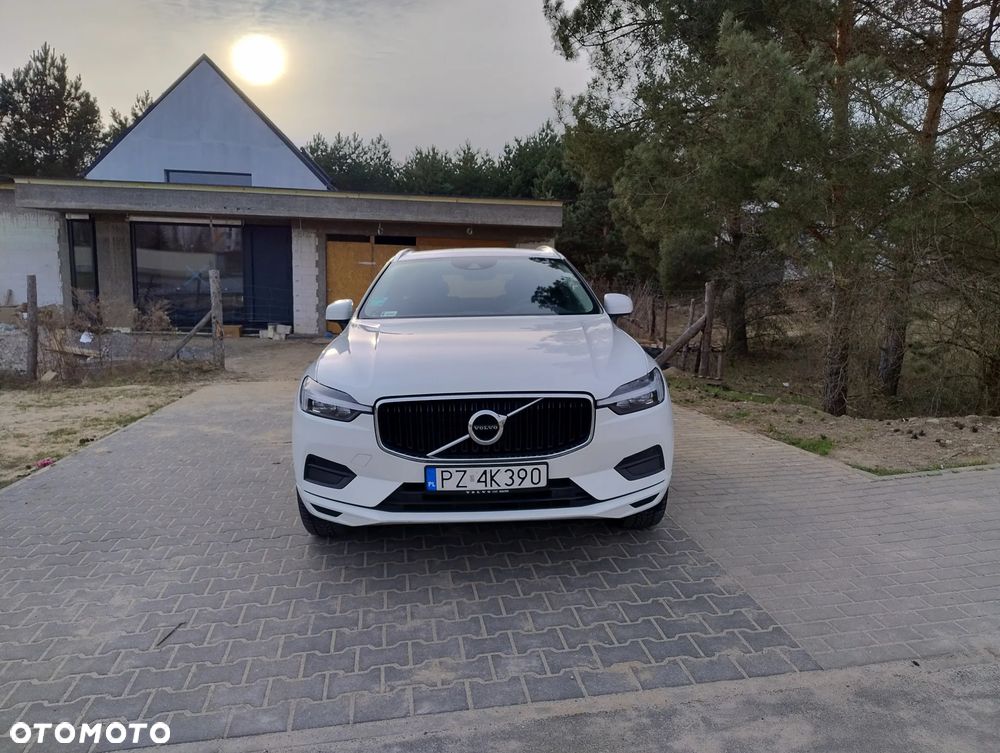 Volvo XC 60 T4 Momentum - 2