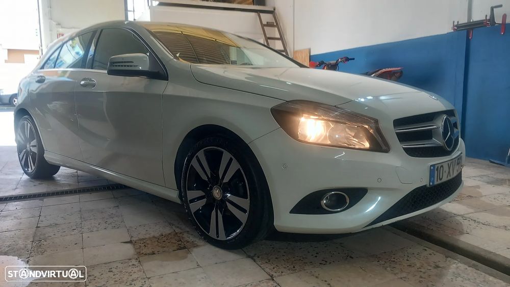 Mercedes-Benz A 180 CDI (BlueEFFICIENCY) Urban - 2