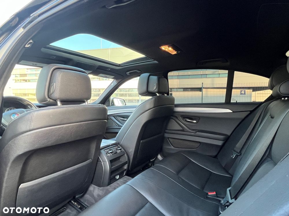 BMW Seria 5 535i Sport-Aut - 20