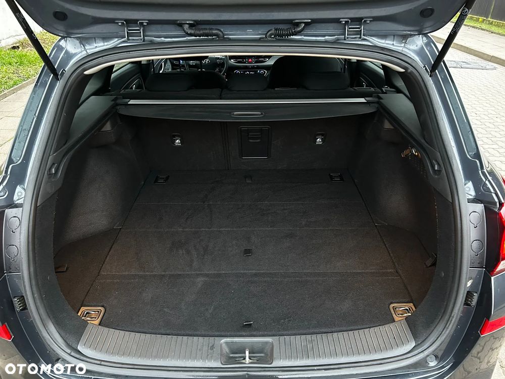 Hyundai i30 1.5 T-GDI 48V-Hybrid DCT Trend - 28