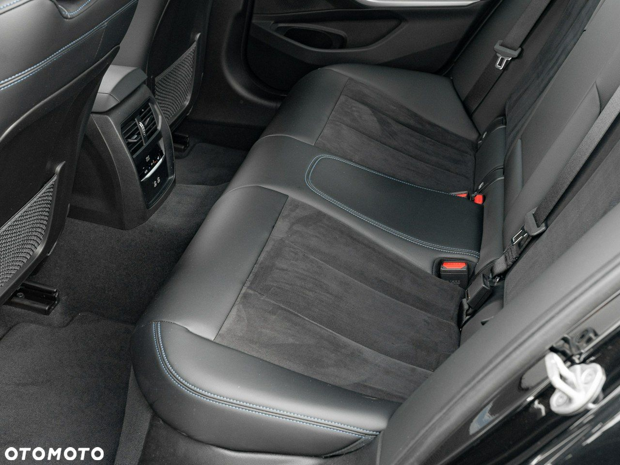 BMW Seria 3 318i M Sport - 25