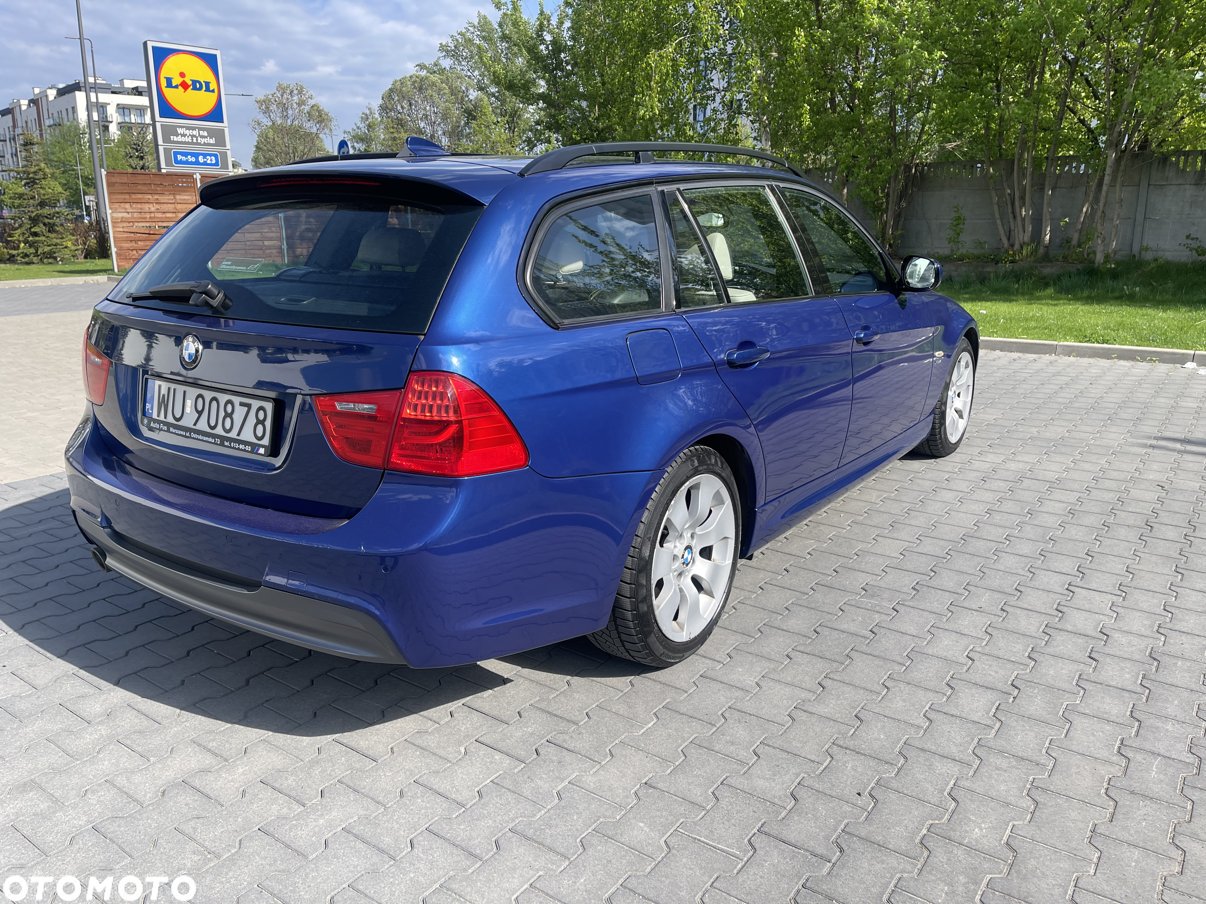 BMW Seria 3 320d xDrive DPF Touring - 5