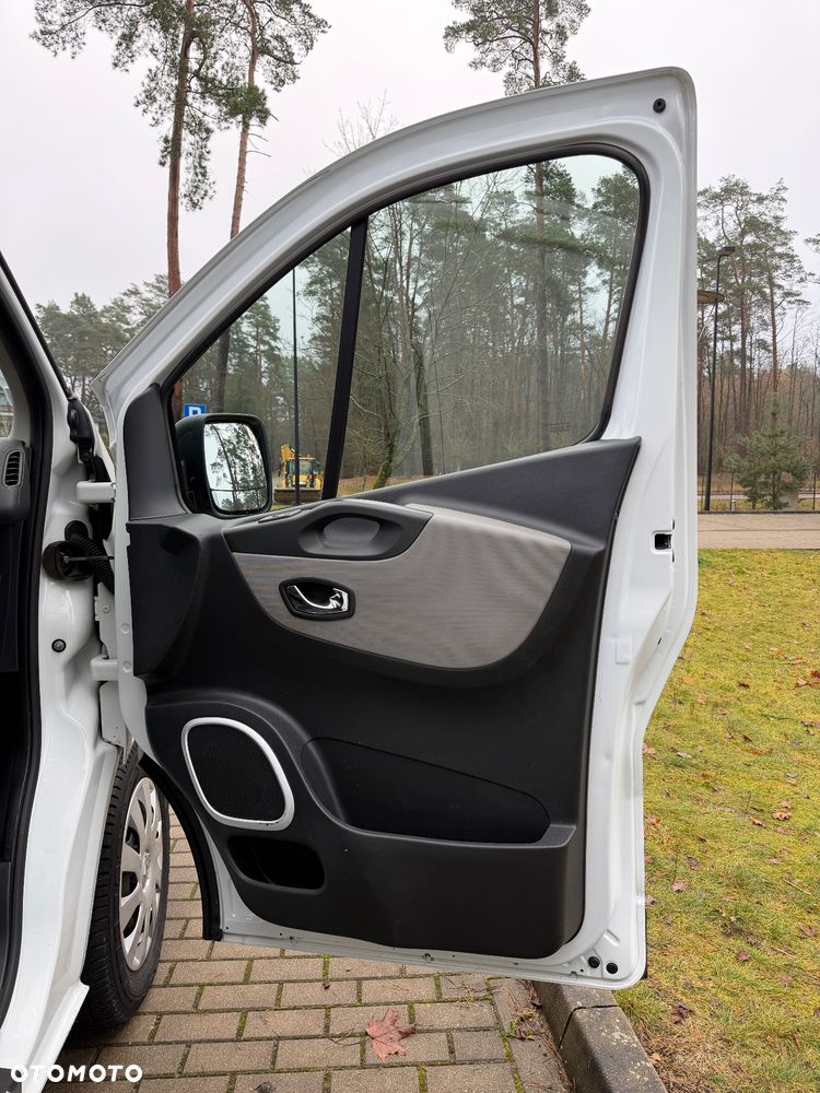 Renault Trafic - 13
