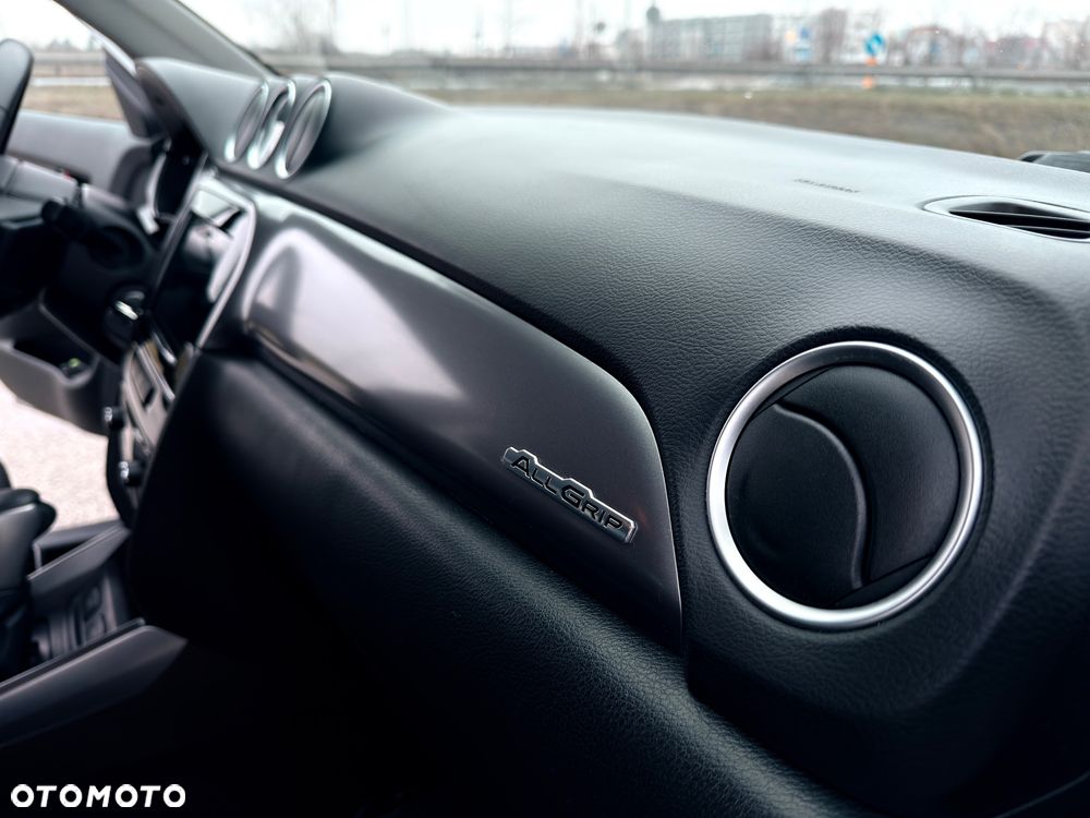 Suzuki Vitara 1.0 Boosterjet Premium 4WD - 28