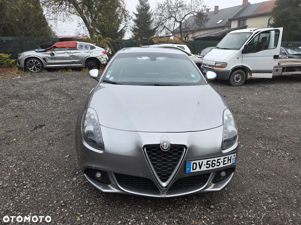 Alfa Romeo Giulietta 2010 photo 2