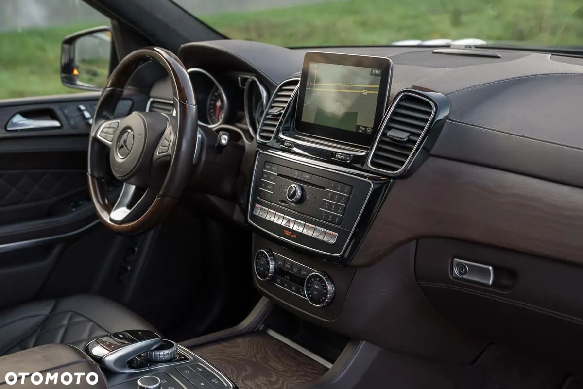 Mercedes-Benz GLS 500 4Matic 9G-TRONIC AMG Line - 23