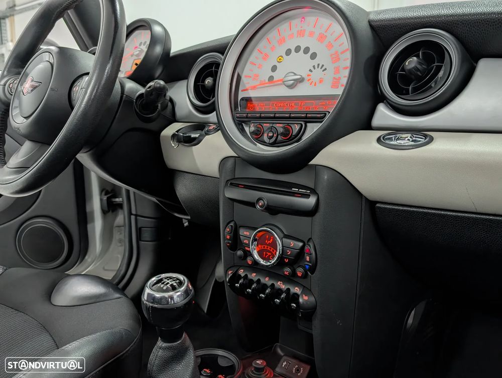 MINI Cabrio Cooper D - 4