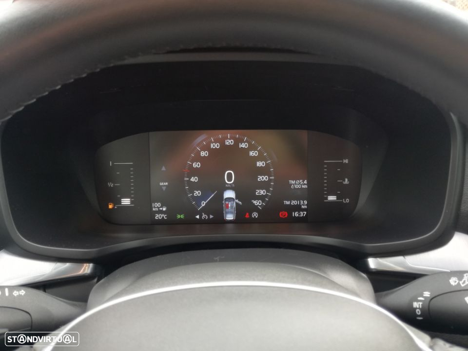 Volvo V60 2.0 D3 Momentum - 20