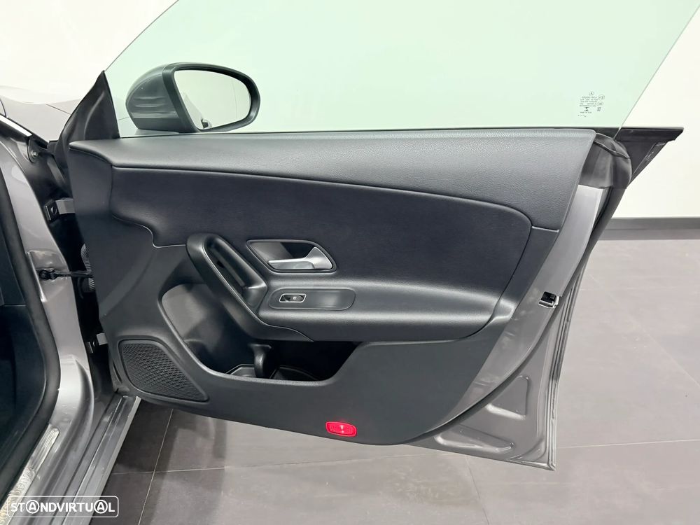 Mercedes-Benz CLA 250 e Shooting Brake Progressive - 38