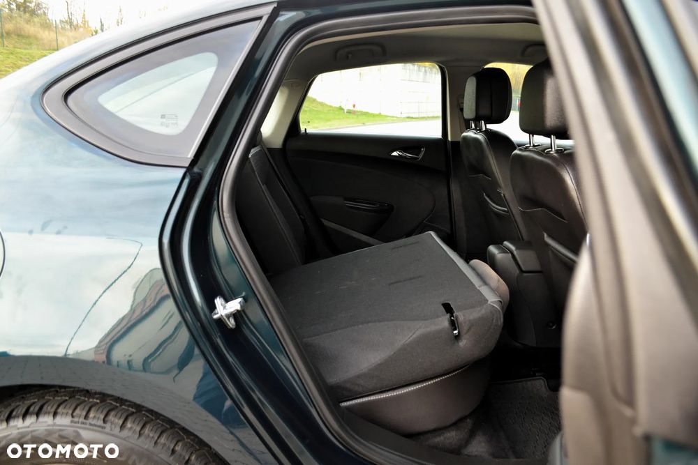 Opel Astra IV 1.4 T Executive S&S EU6 - 13