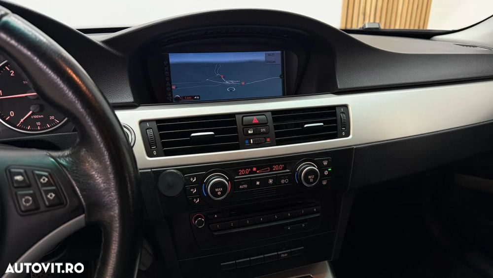 BMW Seria 3 320d DPF Touring - 21