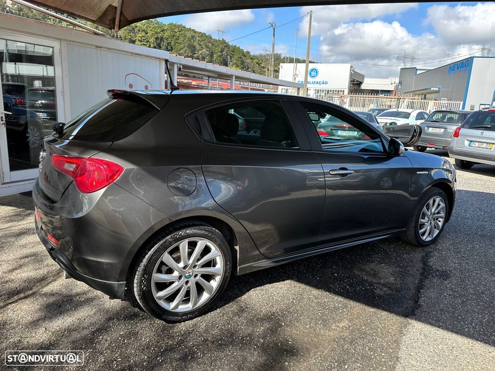 Alfa Romeo Giulietta 2.0 JTDM Trofeo - 7