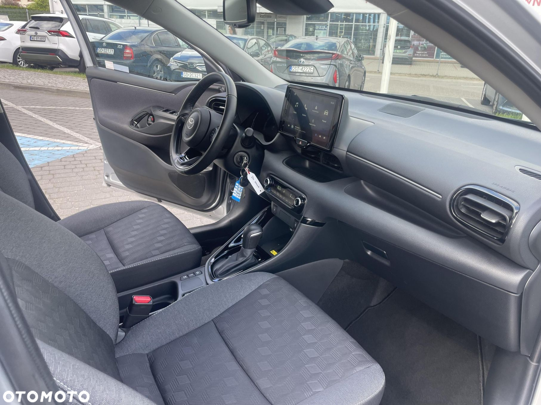 Toyota Yaris - 16