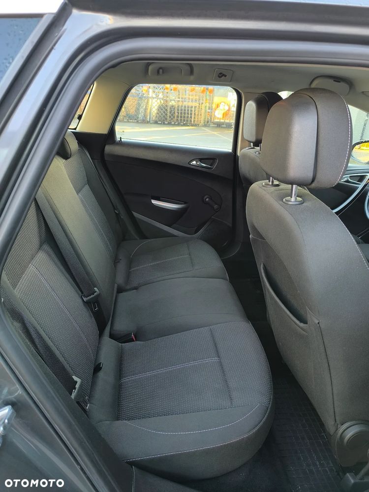 Opel Astra 2.0 CDTI DPF SportsTourer Edition - 10