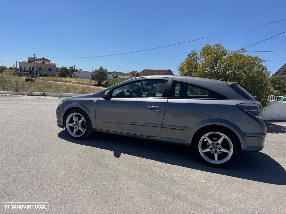 Opel Astra GTC 1.9 CDTI - 8
