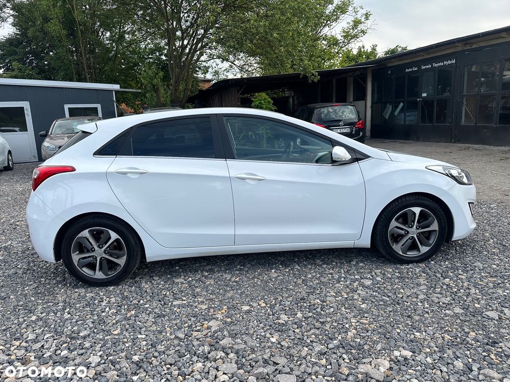 Hyundai i30 1.4 Trend - 9