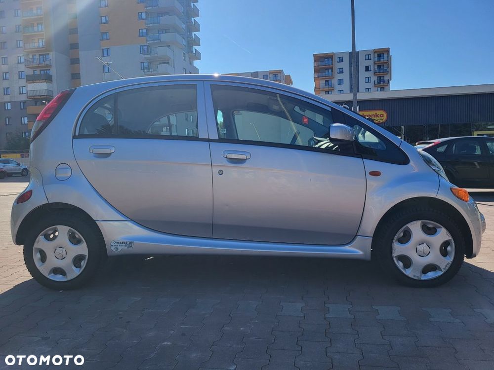 Mitsubishi i-MiEV Standard - 3