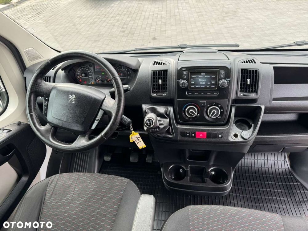 Peugeot Boxer  Maxi  7-osobowy - 34