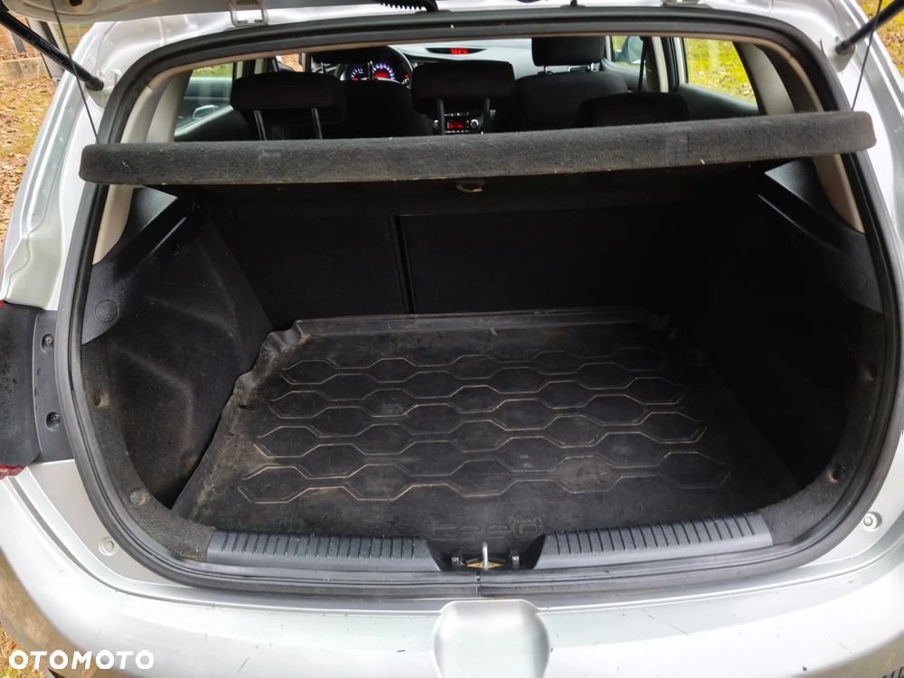 Kia Ceed 1.6 CRDi 136 ISG Dream-Team Edition - 20