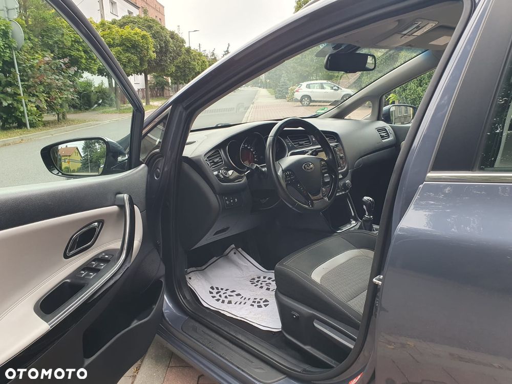 Kia Ceed 1.6 GDI XL - 11