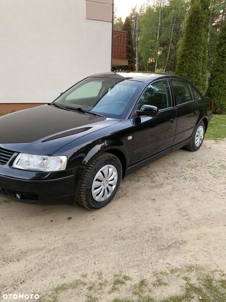 Volkswagen Passat - 2