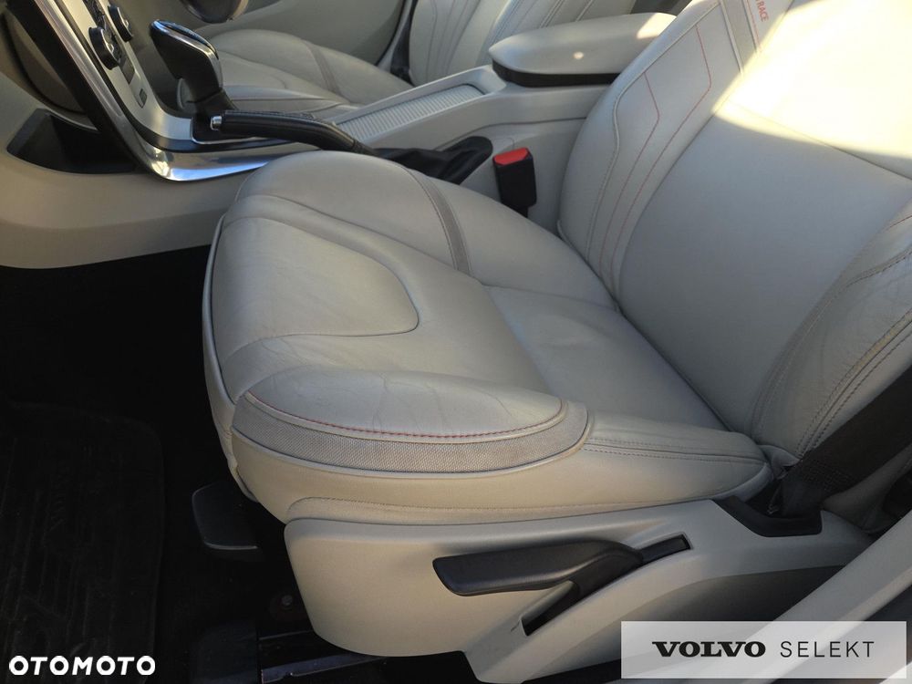 Volvo V40 - 21