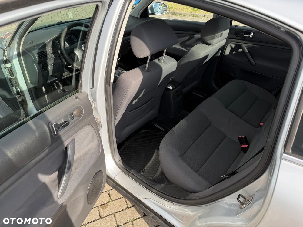 Volkswagen Passat 1.9 TDI Comfortline - 15