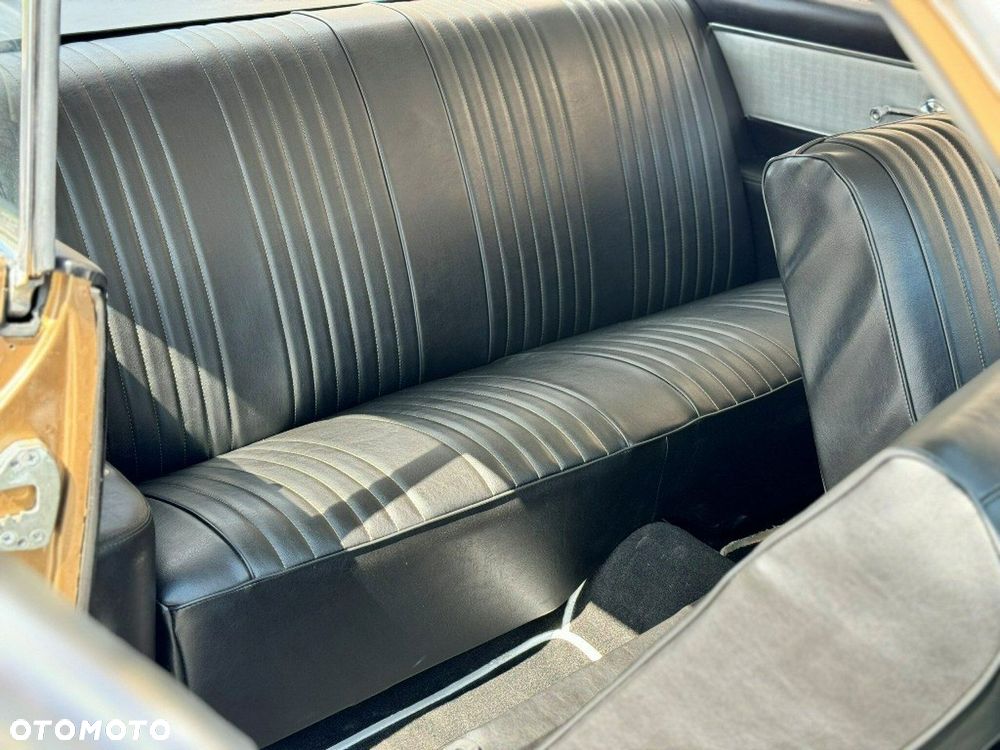 Oldsmobile Inny - 18