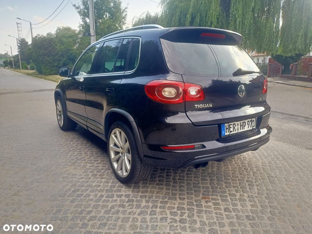 Volkswagen Tiguan - 4