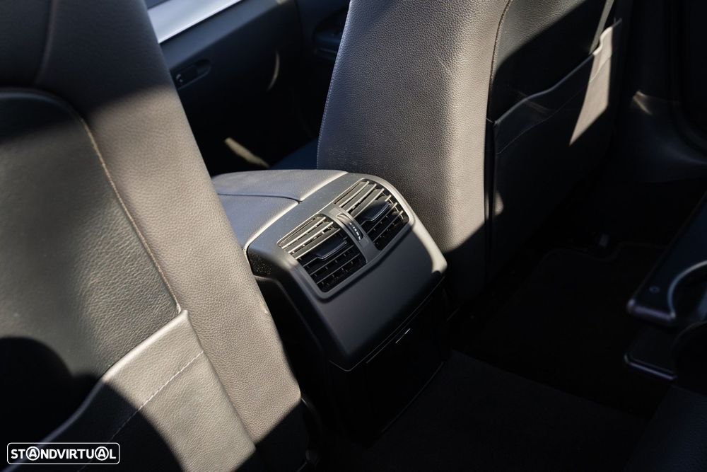 Mercedes-Benz E 300 - 19