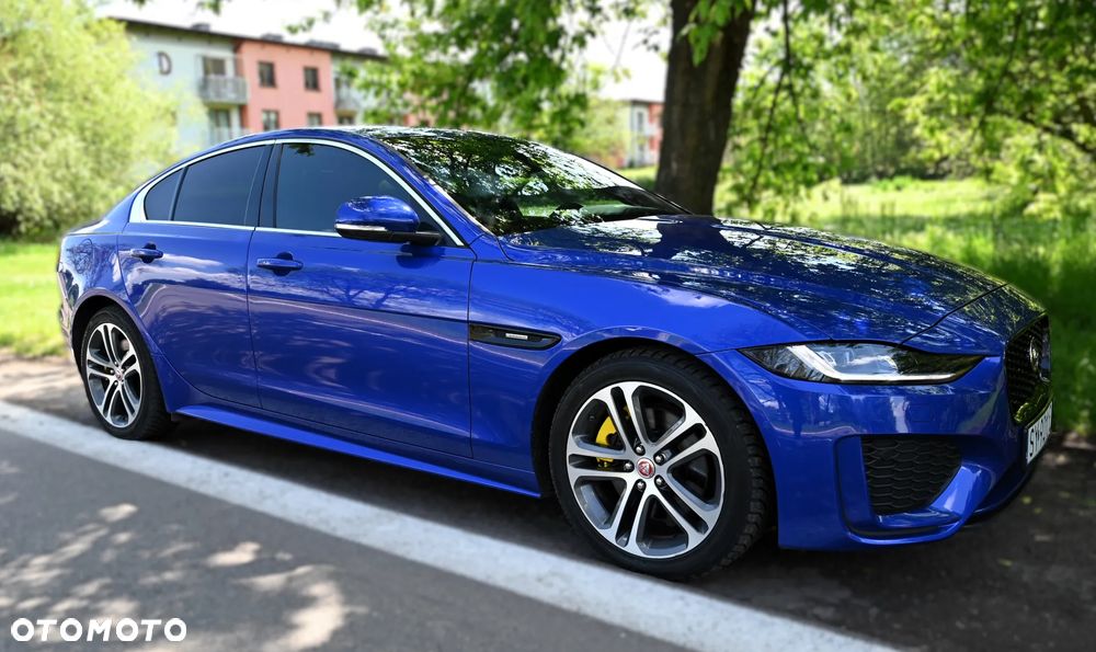 Jaguar XE - 16